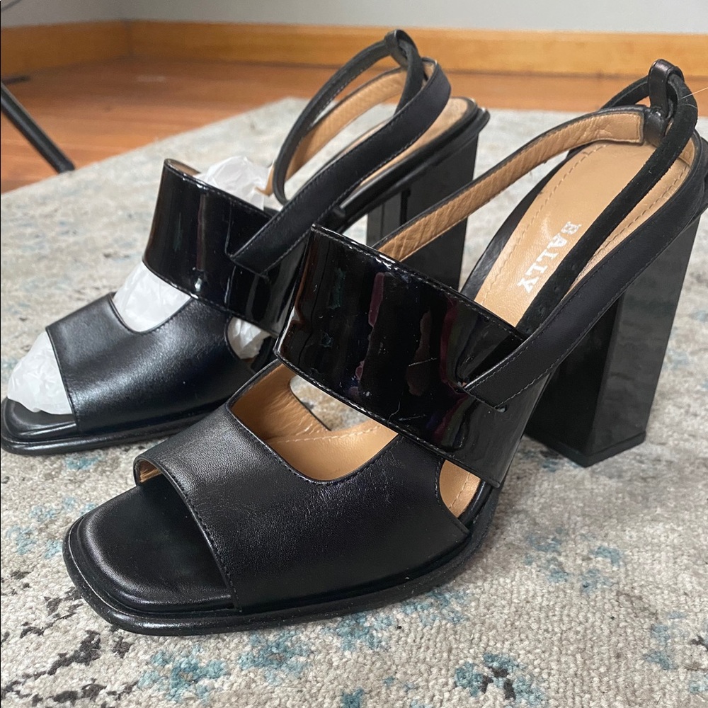 Near brand new Bally heels!